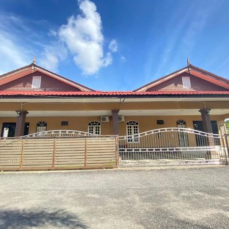 Family Homestay Kuala Terengganu Exterior photo