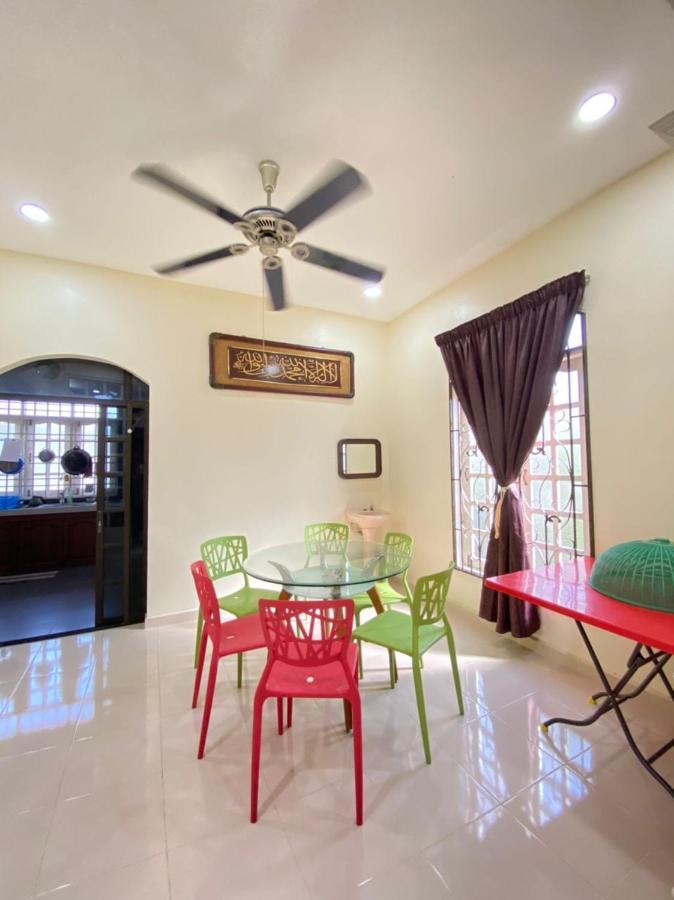 Family Homestay Kuala Terengganu Exterior photo