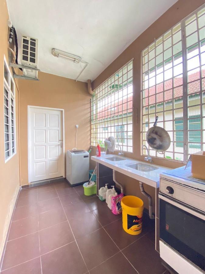 Family Homestay Kuala Terengganu Exterior photo