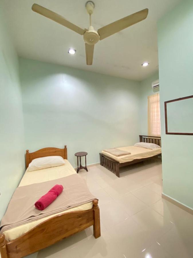 Family Homestay Kuala Terengganu Exterior photo