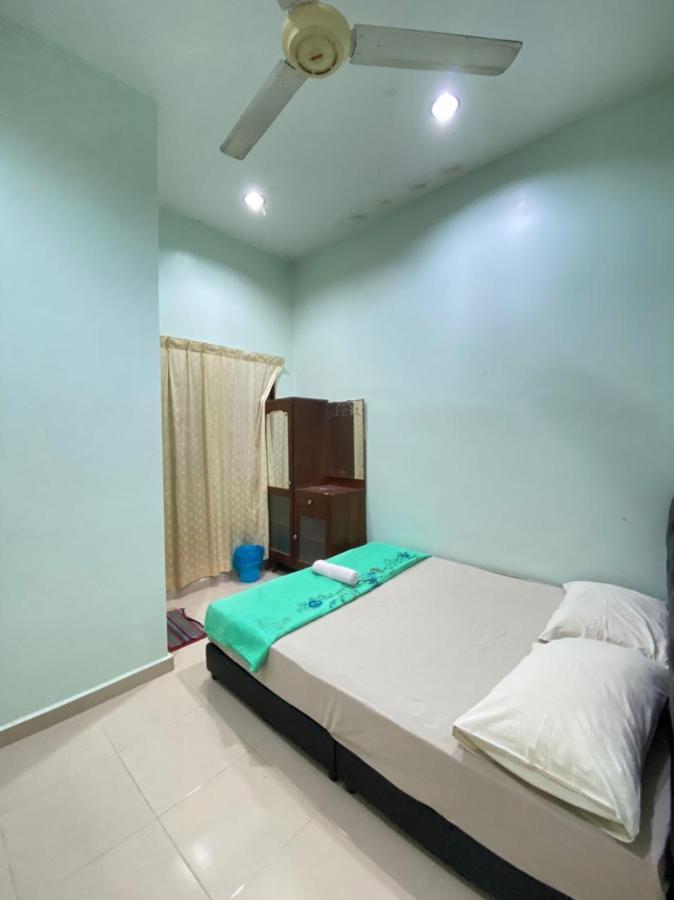 Family Homestay Kuala Terengganu Exterior photo