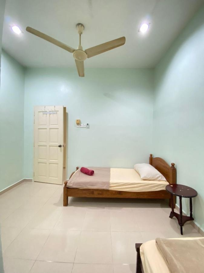 Family Homestay Kuala Terengganu Exterior photo