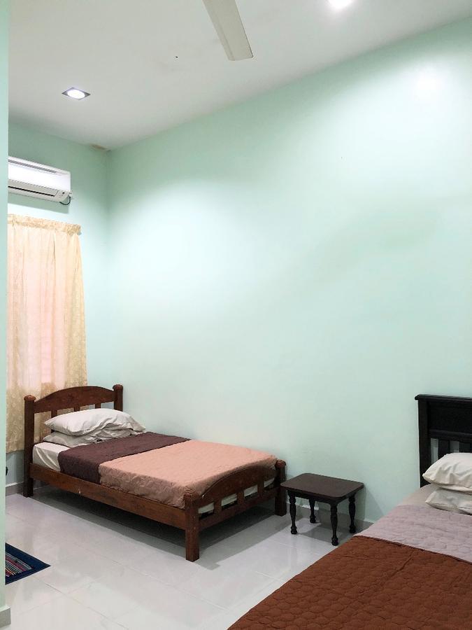 Family Homestay Kuala Terengganu Exterior photo