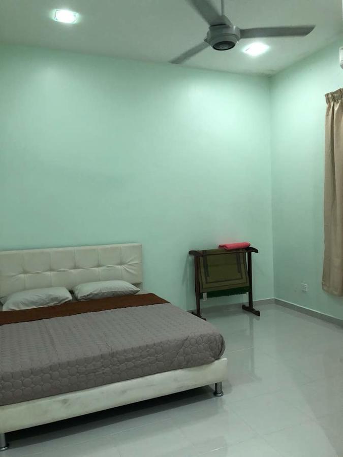 Family Homestay Kuala Terengganu Exterior photo